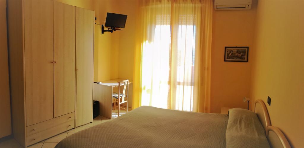 Bellerive Ristorante Albergo Manerba del Garda Ngoại thất bức ảnh