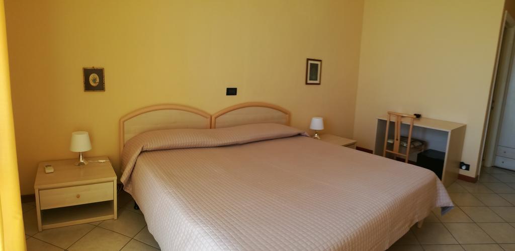 Bellerive Ristorante Albergo Manerba del Garda Ngoại thất bức ảnh