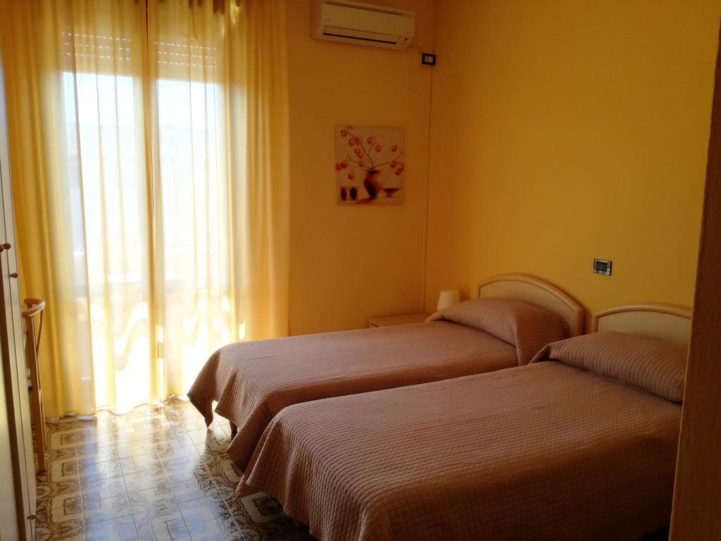 Bellerive Ristorante Albergo Manerba del Garda Ngoại thất bức ảnh