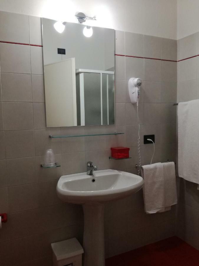 Bellerive Ristorante Albergo Manerba del Garda Ngoại thất bức ảnh